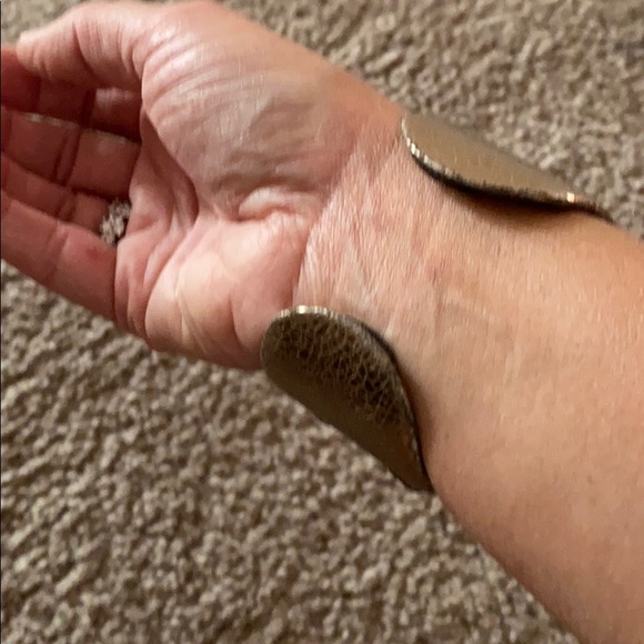 Gold leather cuff bracelet with stones & gems - Picture 4 of 4